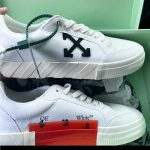 Off white designer shoe Brand ( worn once ) looks brand new still